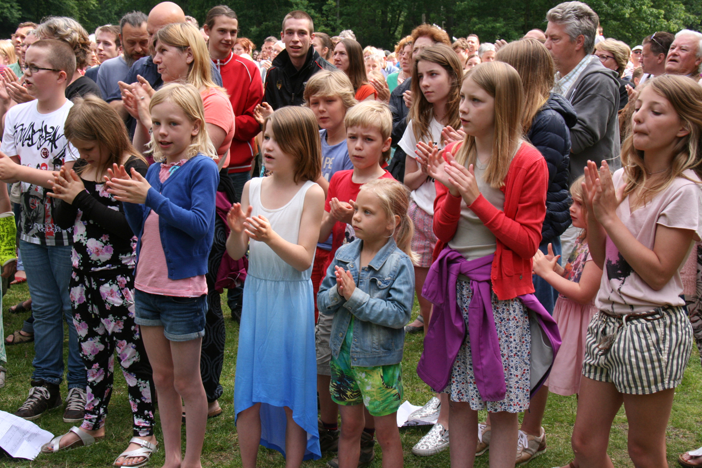 Academie haalt Guinness World Record Clapping Polderke