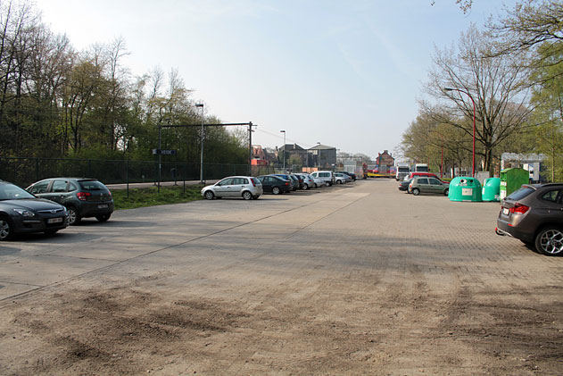 Parkeerterrein-station-Heide