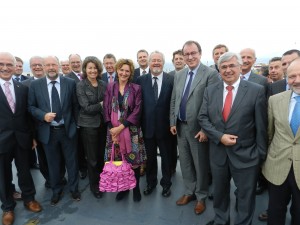 Het gezelschap uit Zeeland werd ontvangen door Marc Van Peel en Eddy Bruyninckx. Het maakte  een rondvaart in de haven. 