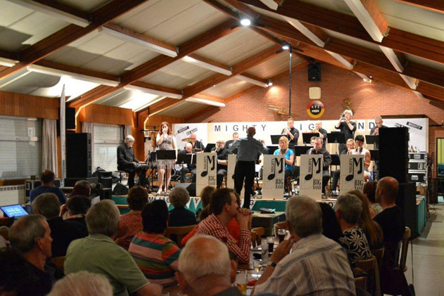 zomerfeest-fanfare-