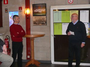 Voorzitter Ludo Brands heet schepen Bartholomeeussen welkom op de opening van de tentoonstelling
