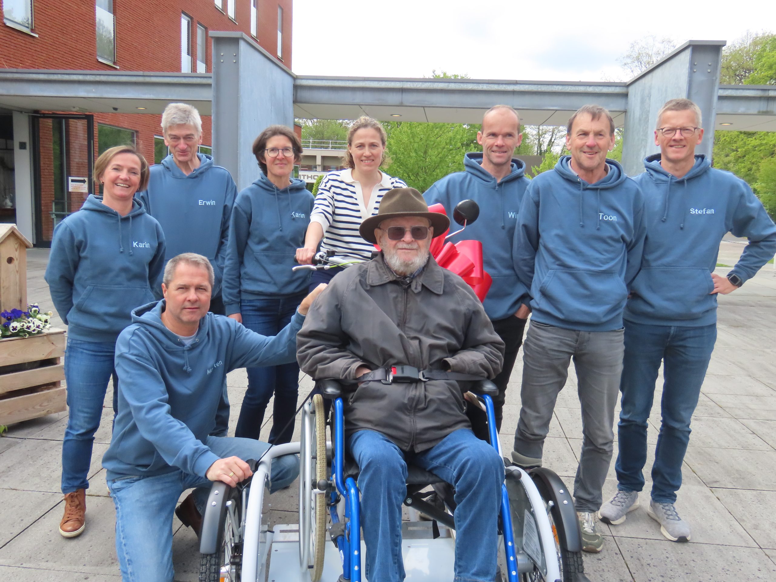 Kalmthoutse Trailrun sponsort nieuwe rolstoelfiets voor WZC Sint-Vincentius