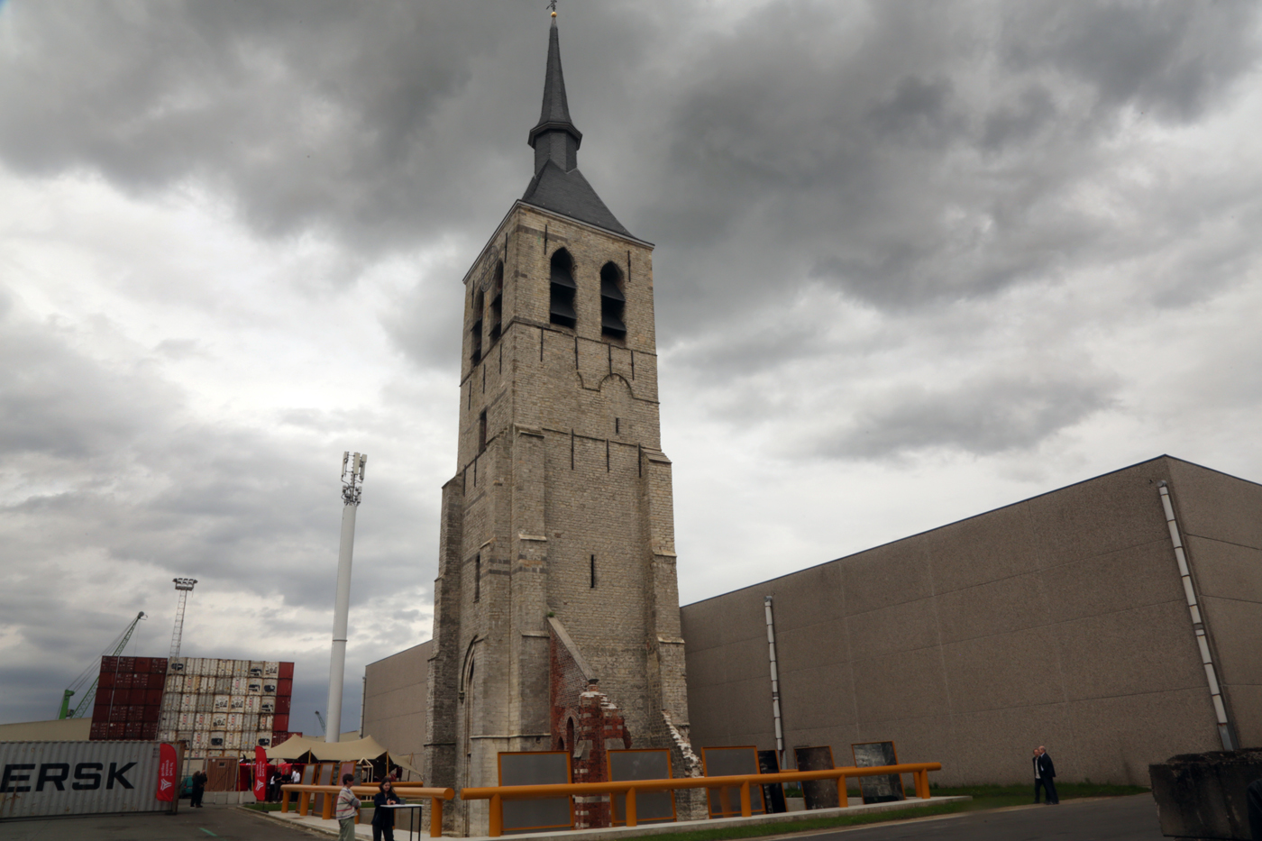 Vlaams minister Diependaele opent kunstproject en gerestaureerde kerktoren van vroegere Wilmarsdonk
