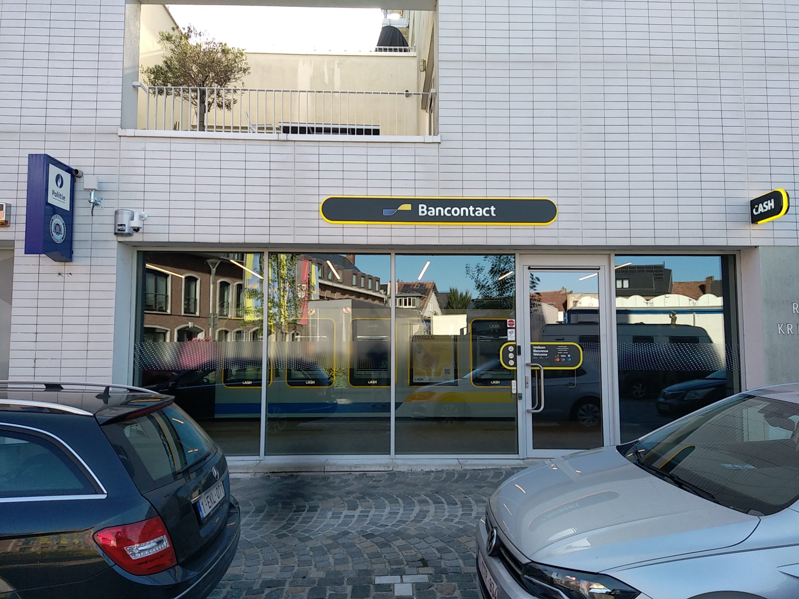 Cash-point in werking | Polderke