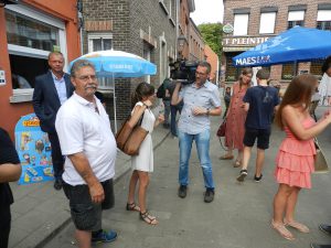 Kos van Aerde kreeg zelfs VTM op bezoek om, samen met burgemeester Geeraerts en Antoinette Pecher de klachten van de bewoners te verwoorden.